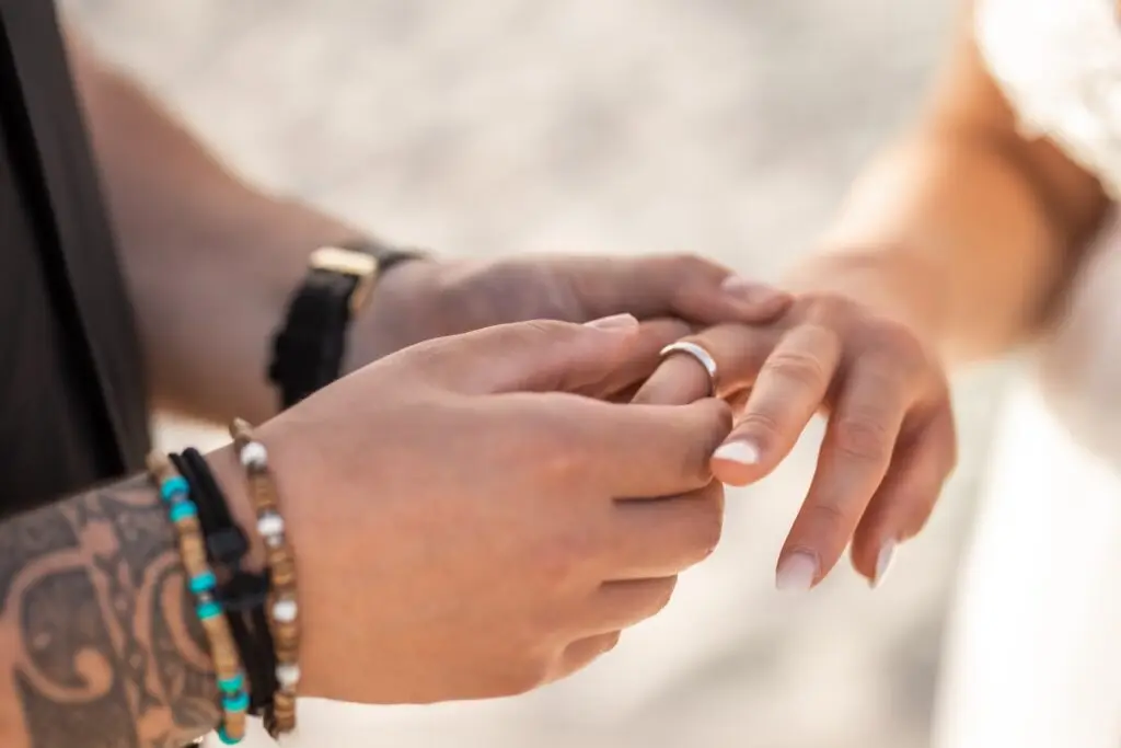 Ring anstecken bei Zeremonie welche Unterlagen brauche ich für eine Hochzeit auf Kos